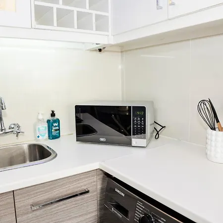Eirini Elegant - Rispetto Apartment Midrand Exterior foto
