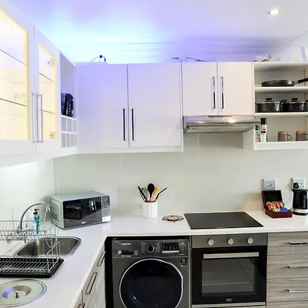 Eirini Elegant - Rispetto Apartment Midrand Exterior foto