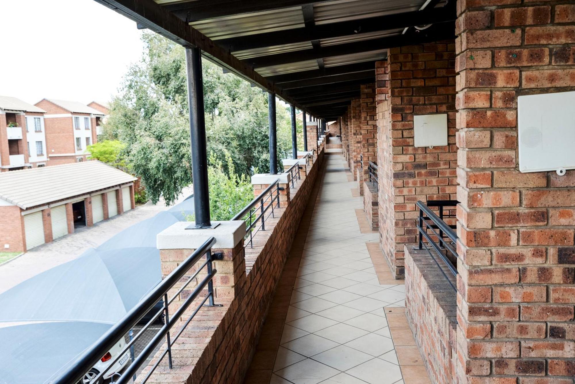 Eirini Elegant - Rispetto Apartamento Midrand